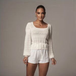 Long sleeve knit top